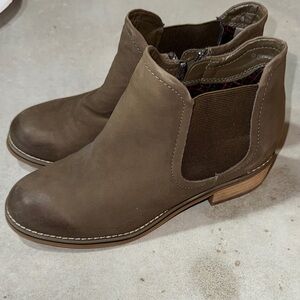 Women’s Brown Blondo Ankle Boots Sz 6 Waterproof
